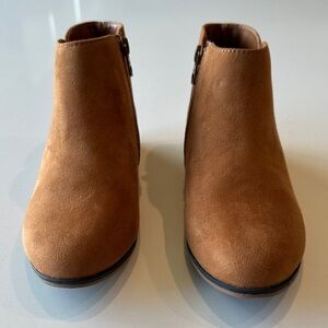 Cat & Jack Tan Kids Boots